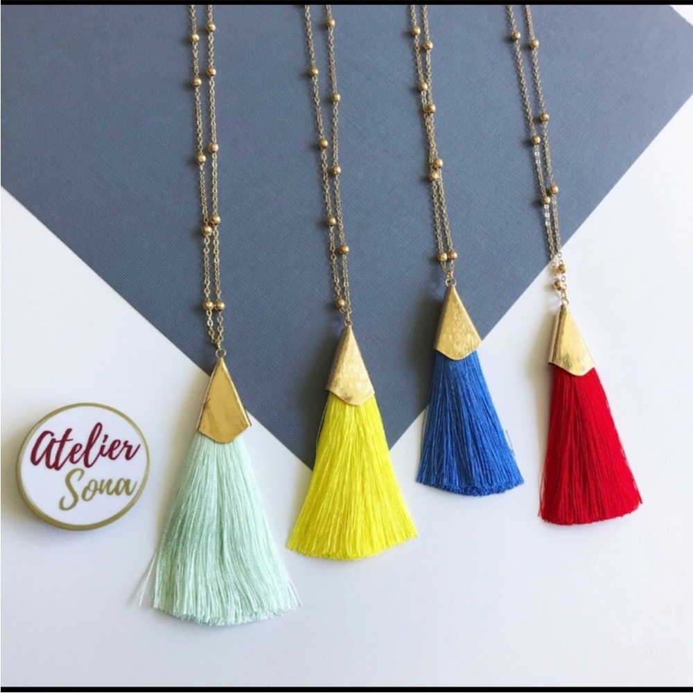 💚FIVE⭐️RATED💚SILK FRINGE TASSLE NECKLACE